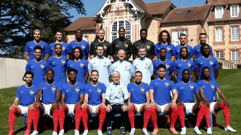 双子庆典启航，S级荣耀巡洋舰亮相，开启星际征途新篇章！